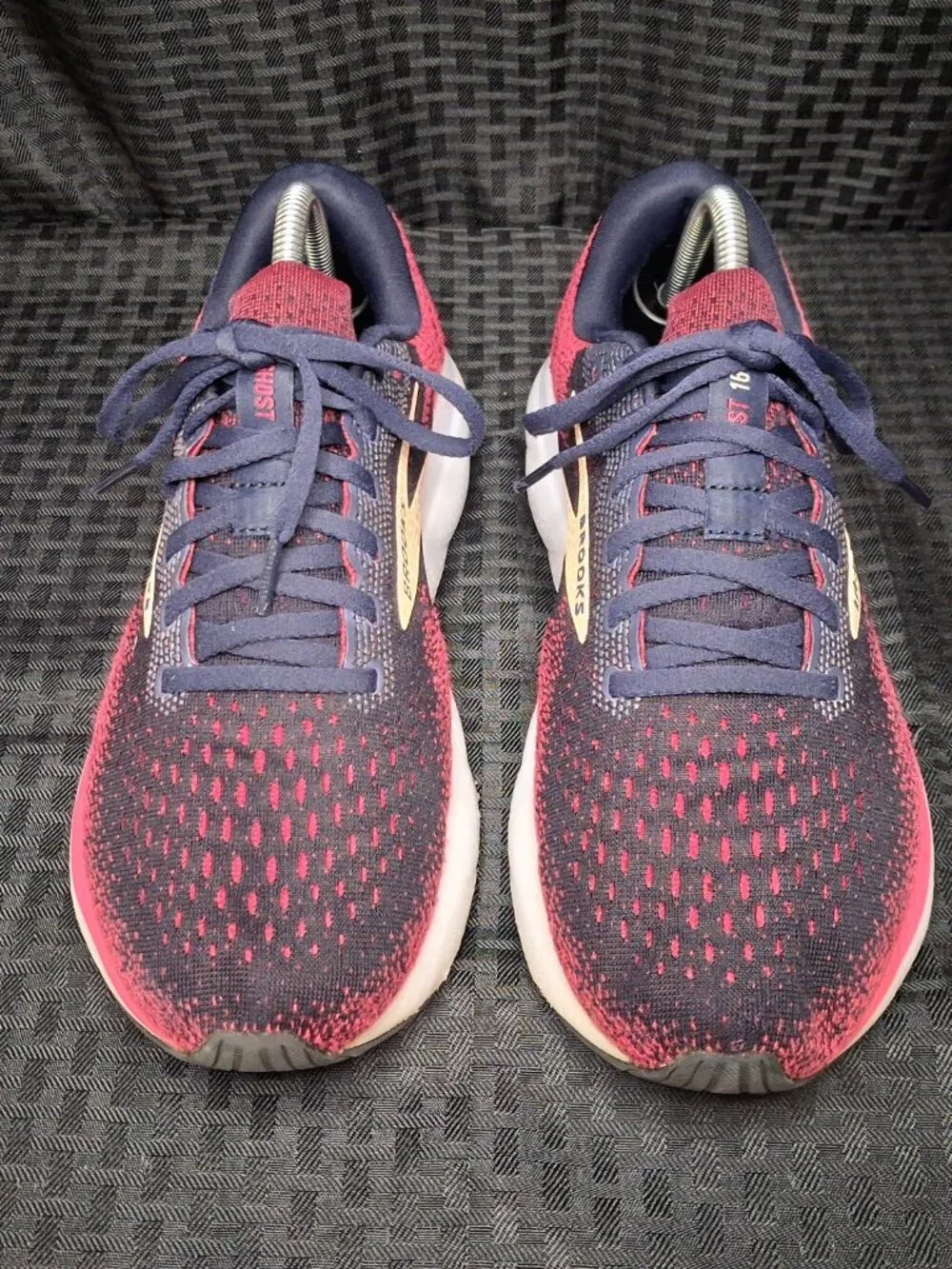 Brooks Ghost 16 Womans 10 Wide (D) Pink, Purple Running, Jogging, Walking Shoes
